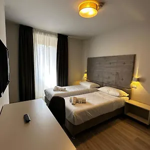 Hotel PFA Hotel Ginevra, Cavo